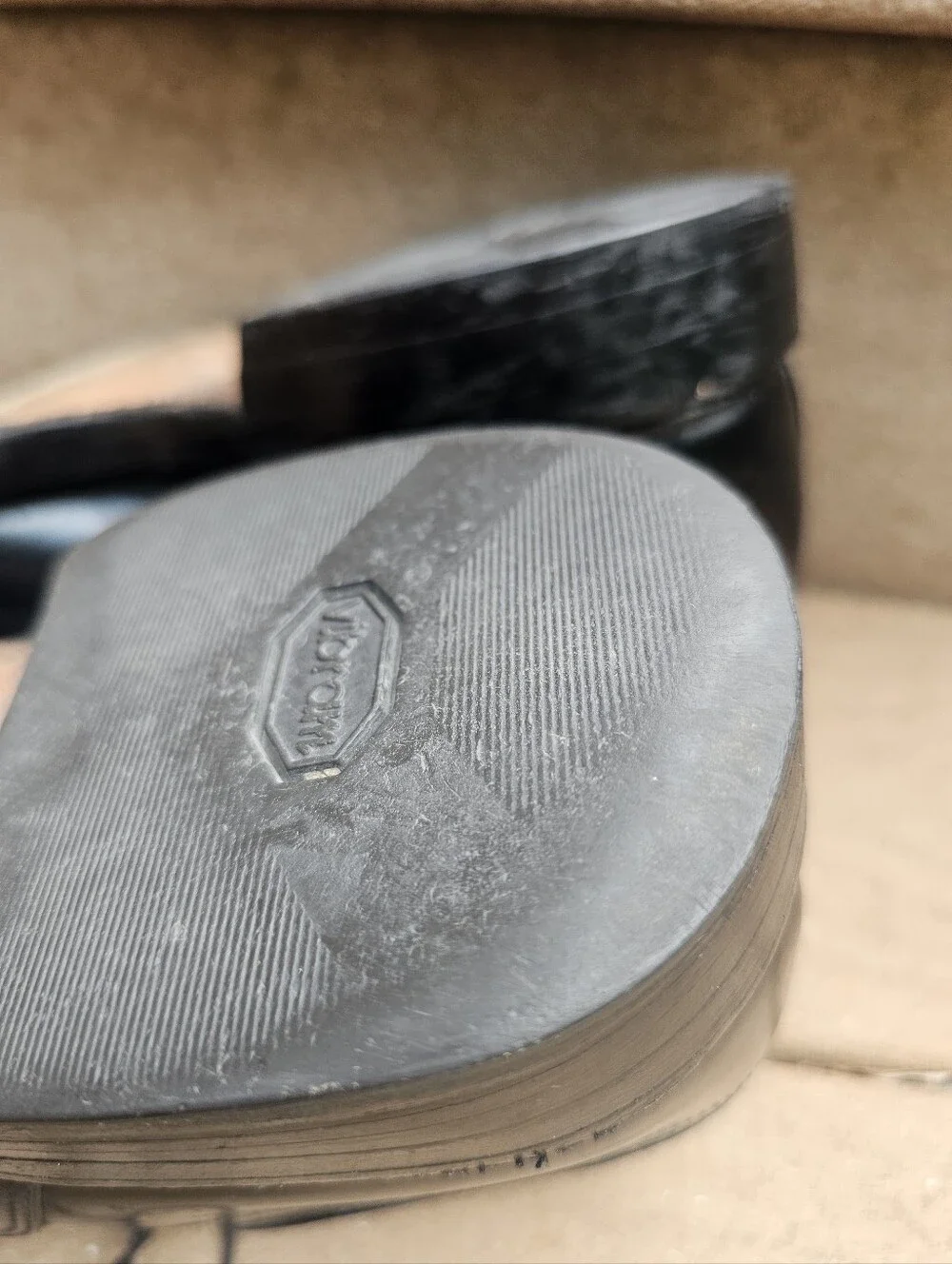 Allen Edmonds Hillcrest Black Leather dress shoes Vibram Heel 7.5